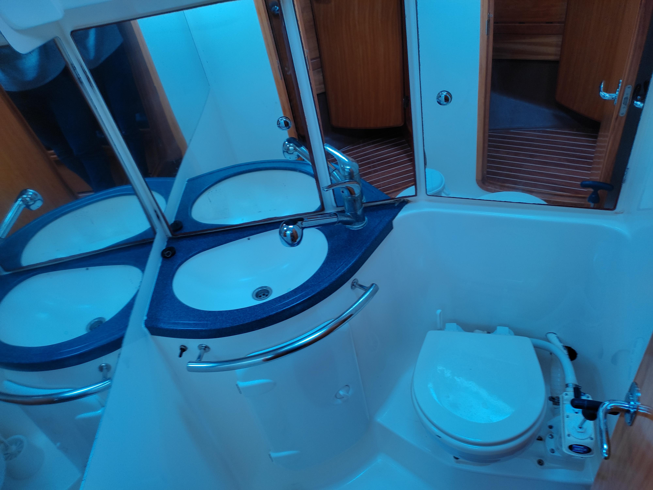 Photo #8 - Bavaria 37 Cruiser (Paula) en Corfú - 33870