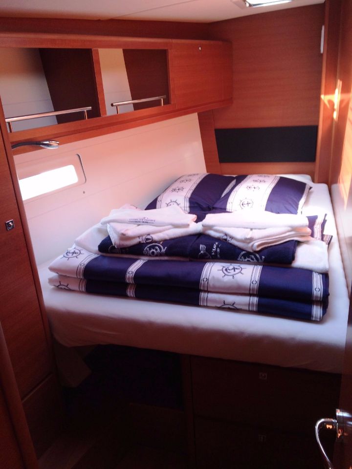 Photo #28 - Dufour Exclusive 56 - 4 + 1 cab. (Kazka) in Primosten - 33888