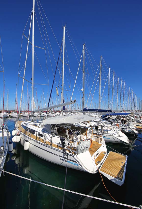Photo #3 - Bavaria Cruiser 37 - 3 cab. (Oracle) in Murter - 33890