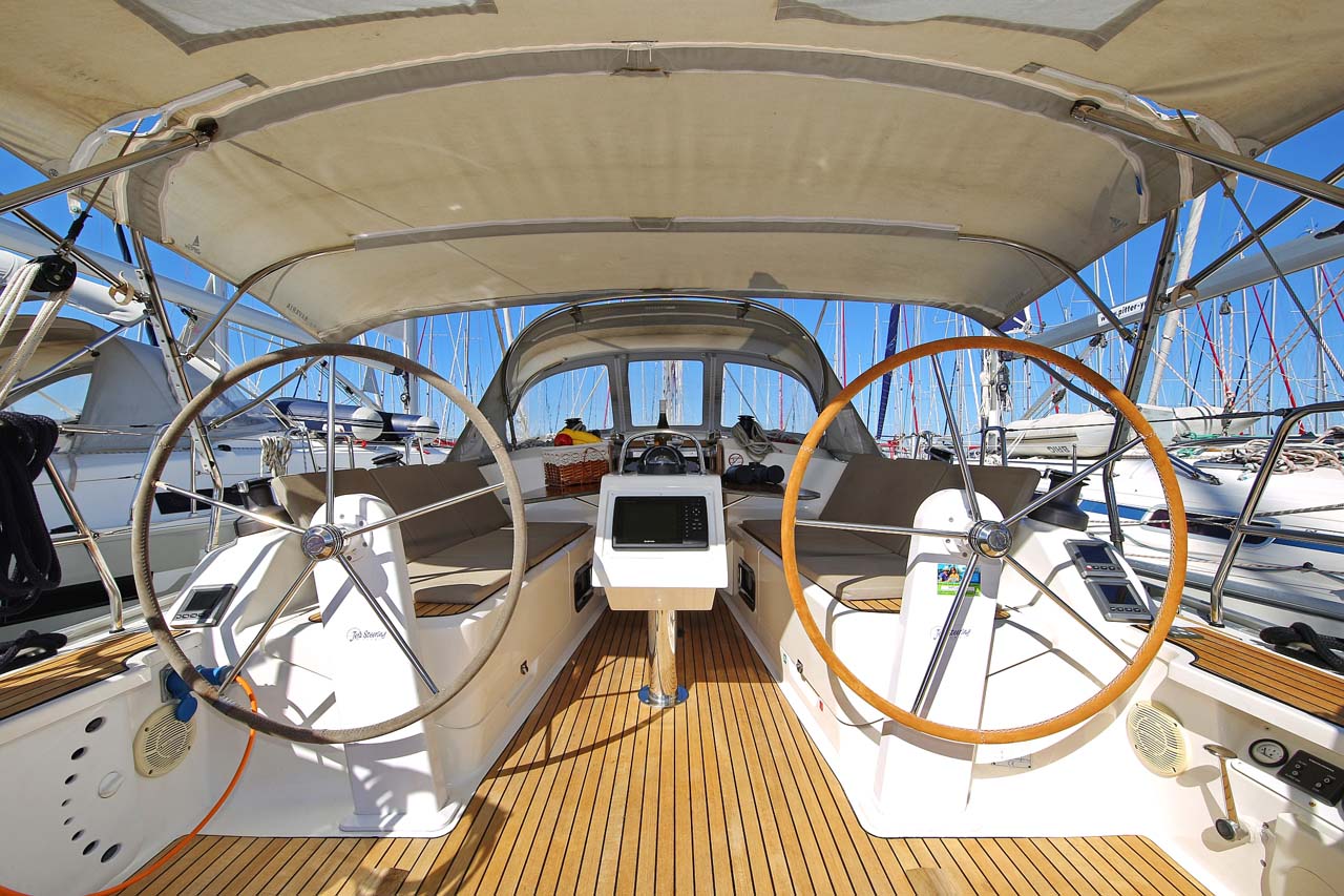 Photo #4 - Bavaria Cruiser 37 - 3 cab. (Oracle) in Murter - 33890