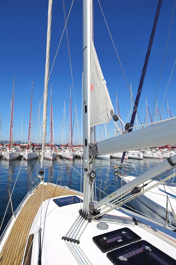 Photo #6 - Bavaria Cruiser 37 - 3 cab. (Oracle) in Murter - 33890