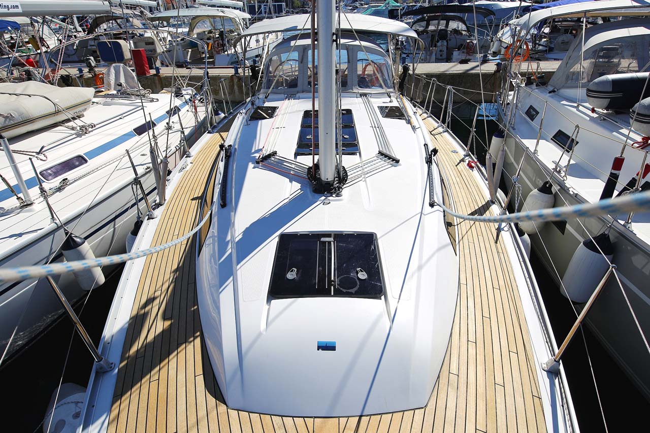 Photo #8 - Bavaria Cruiser 37 - 3 cab. (Oracle) in Murter - 33890