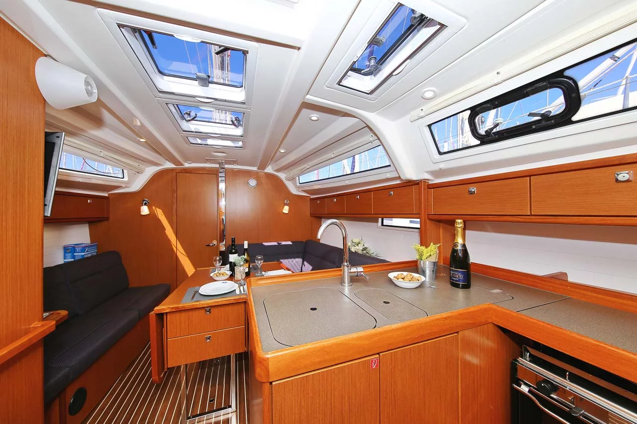 Bavaria Cruiser 37 - 3 cab. (Oracle)  - 10