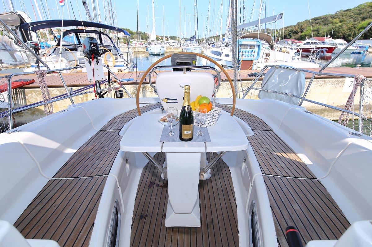 Photo #6 - Bavaria 38 (Carry on) in Pula - 33891