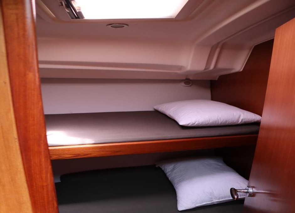 Photo #9 - Oceanis 43 (Fantasea) in Atene - 33908