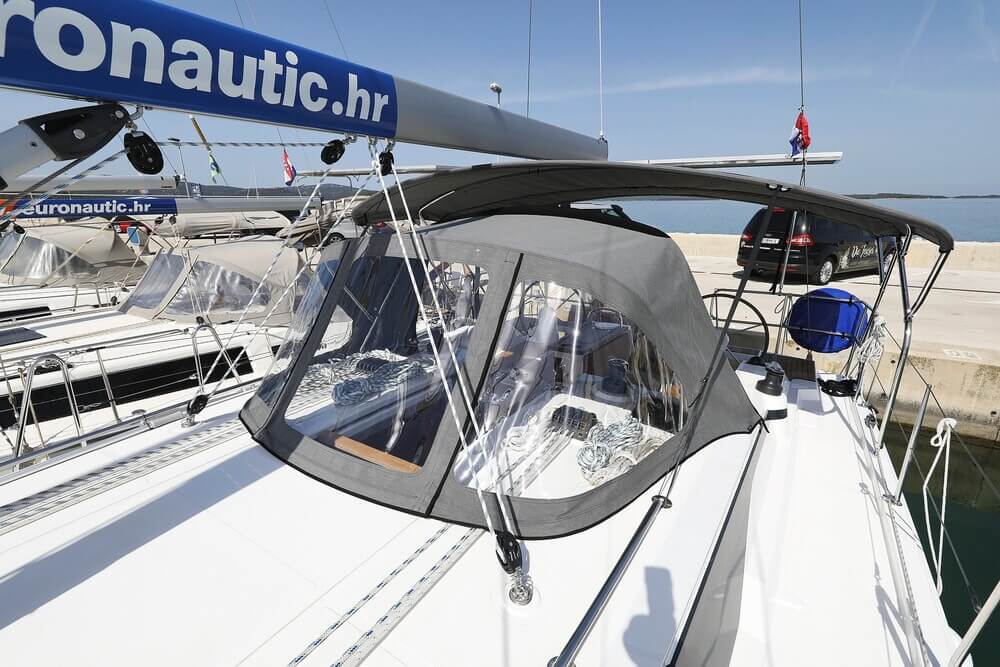 Photo #6 - Bavaria C38 (Blue Note) en Biograd - 33911