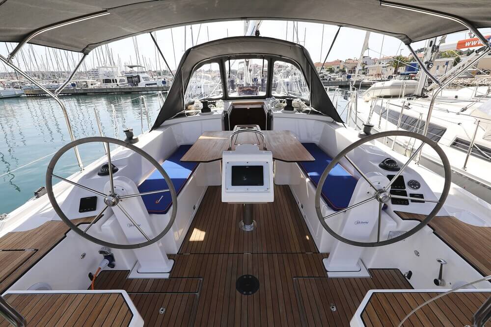Photo #7 - Bavaria C38 (Blue Note) en Biograd - 33911