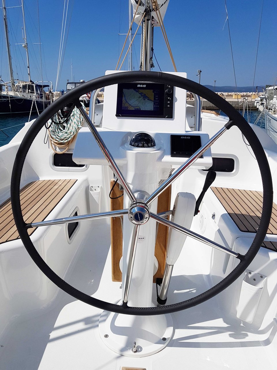 Photo #8 - Oceanis 31 (Honey) en Split - 33935