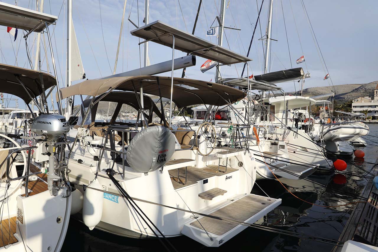 Photo #4 - Bavaria C38 Style (Amore) en Trogir - 33976