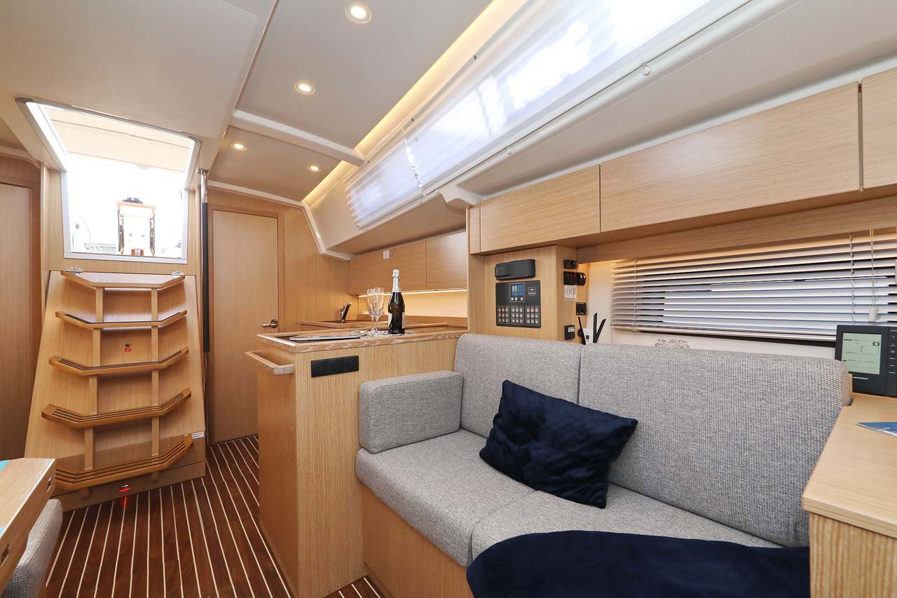 Photo #18 - Bavaria C38 Style (Amore) en Trogir - 33976