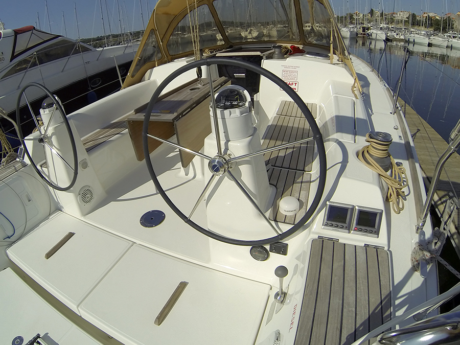 Photo #6 - Dufour 335 GL (Lara) in Sibenik - 33953