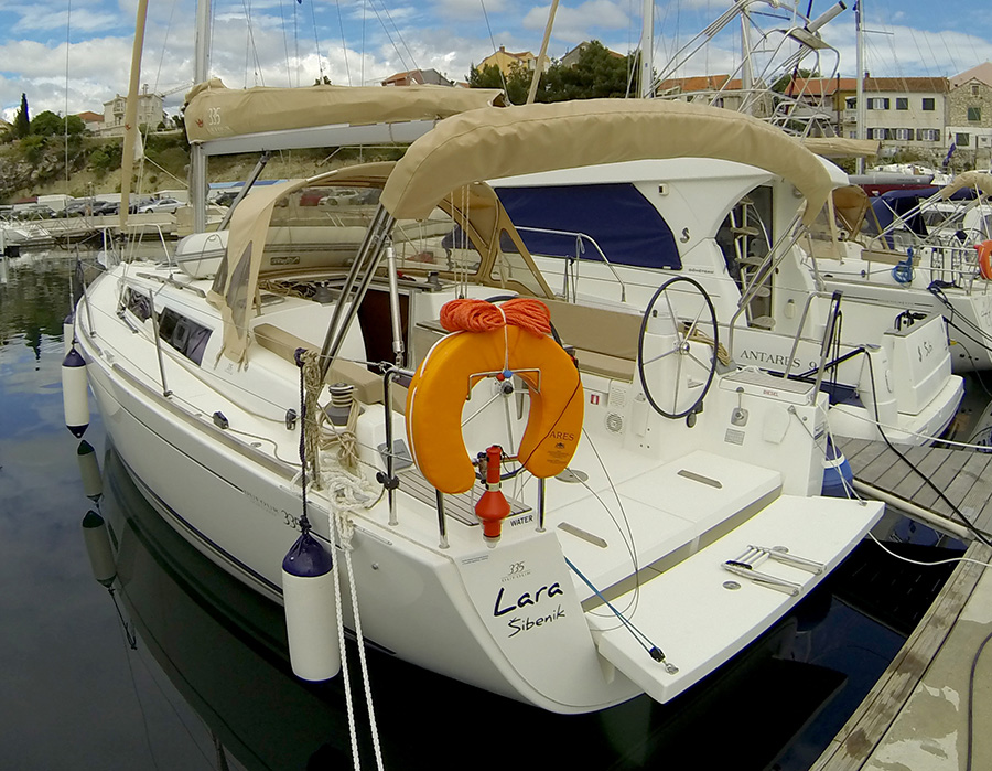 Photo #12 - Dufour 335 GL (Lara) in Sibenik - 33953