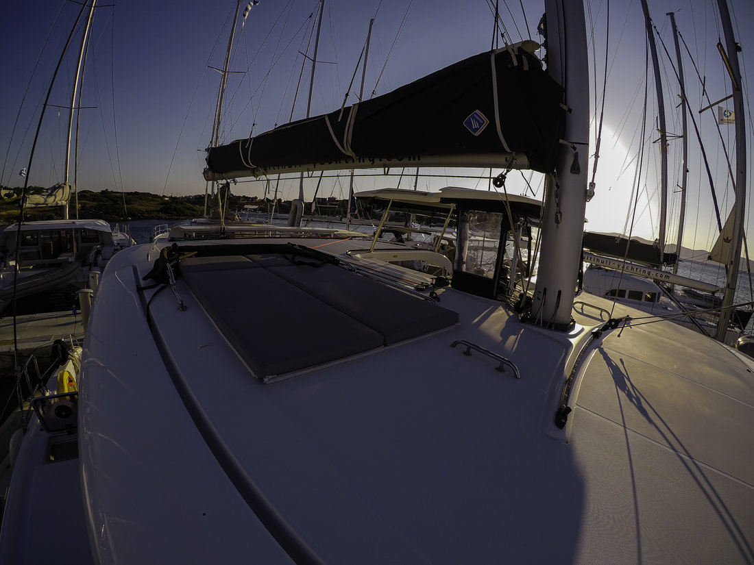Photo #2 - Lagoon 42 - 4 + 2 cab. (Chamotte) in Lavrion - 33985