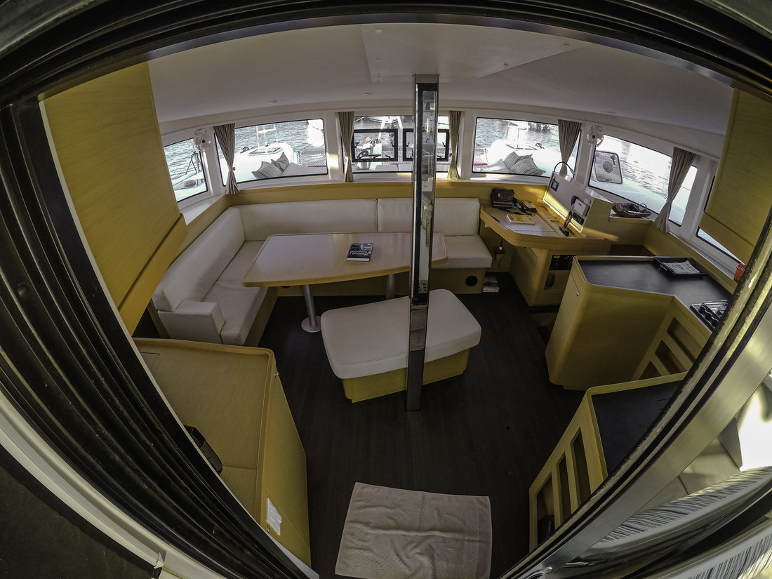 Photo #6 - Lagoon 42 - 4 + 2 cab. (Chamotte) in Lavrion - 33985