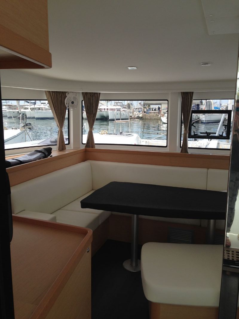 Photo #11 - Lagoon 42 - 4 + 2 cab. (Aeolian Breeze) en Preveza - 34015