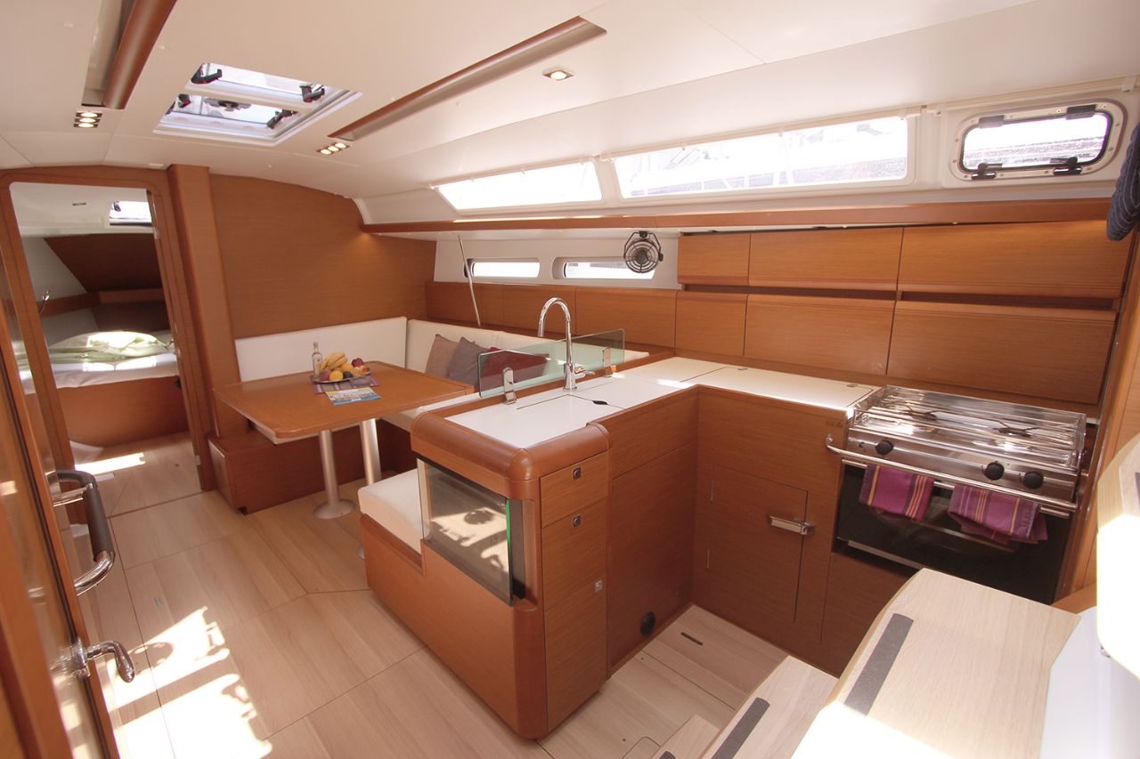 Photo #12 - Sun Odyssey 419 - 3 cab. (Perseas) in Lavrion - 34030