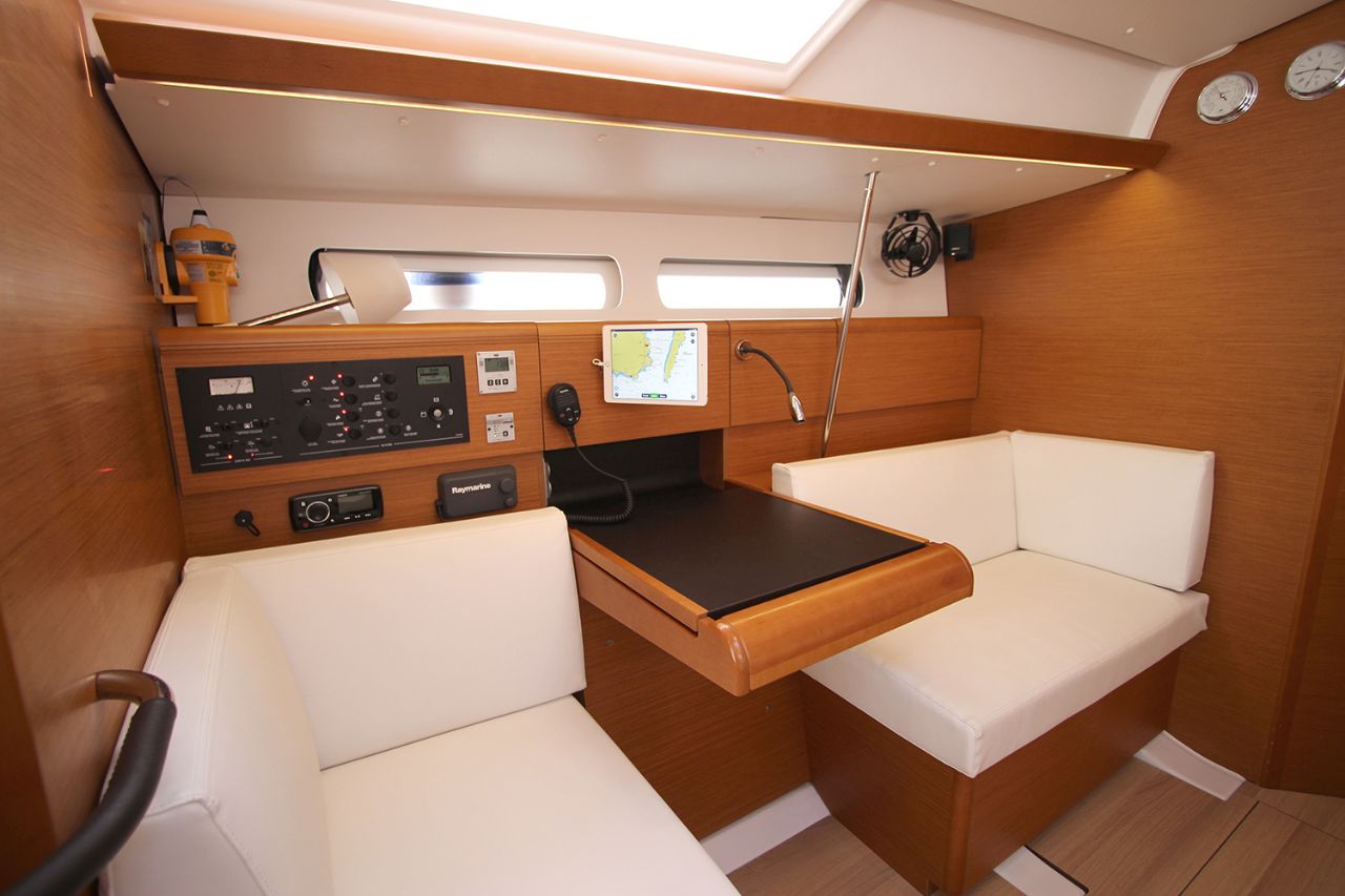 Photo #13 - Sun Odyssey 449 (Kronos) en Lavrion - 34034