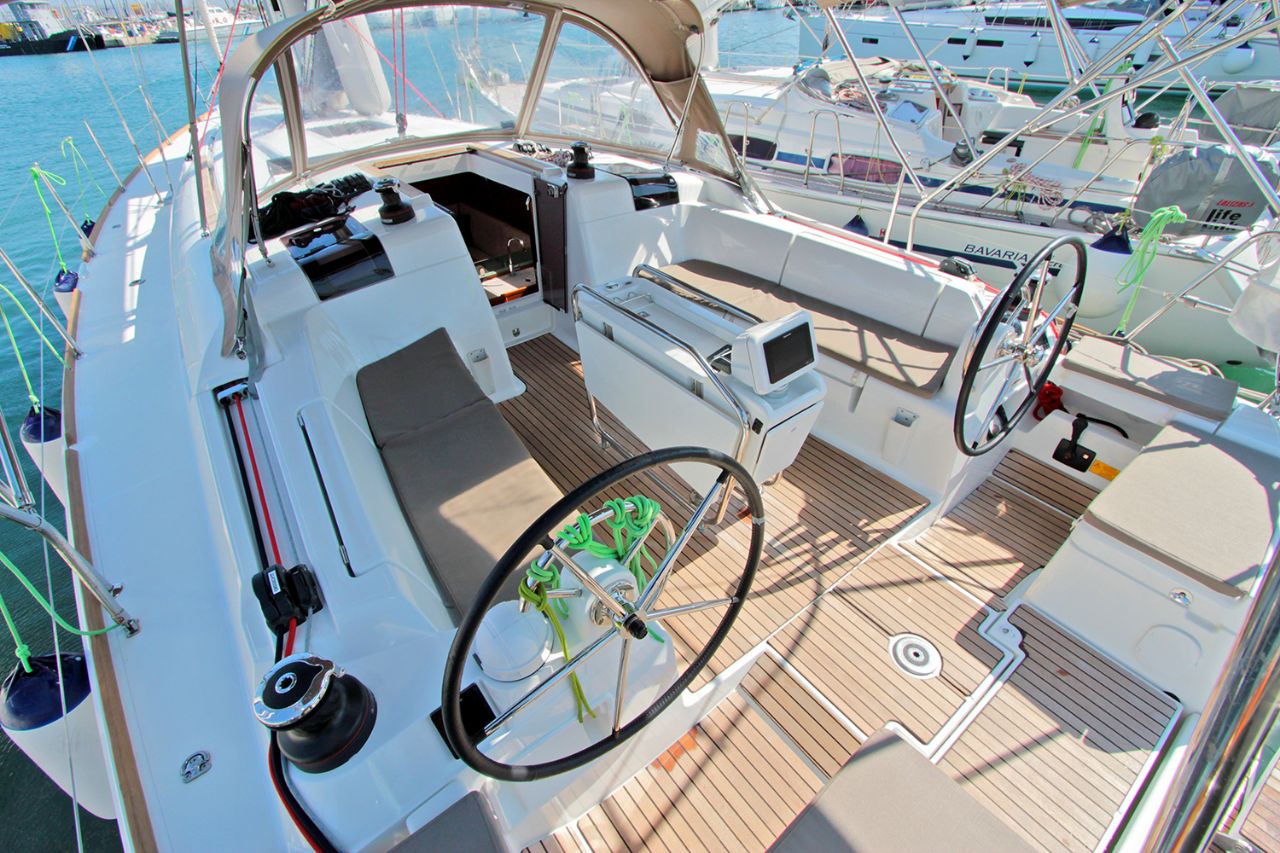 Photo #4 - Sun Odyssey 449 (Gaia) in Lavrion - 34035