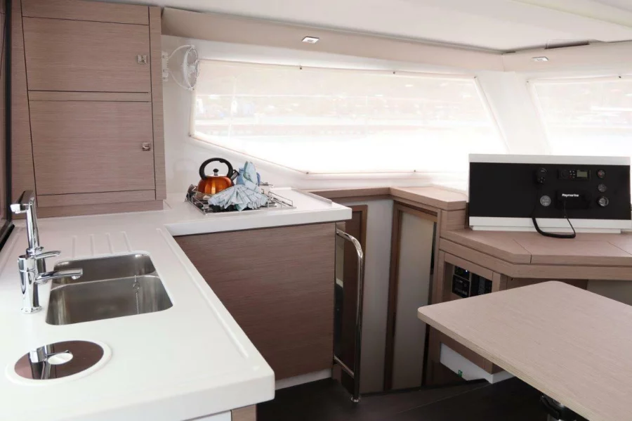 Fountaine Pajot Lucia 40 (Wish You Were Here)  - 18