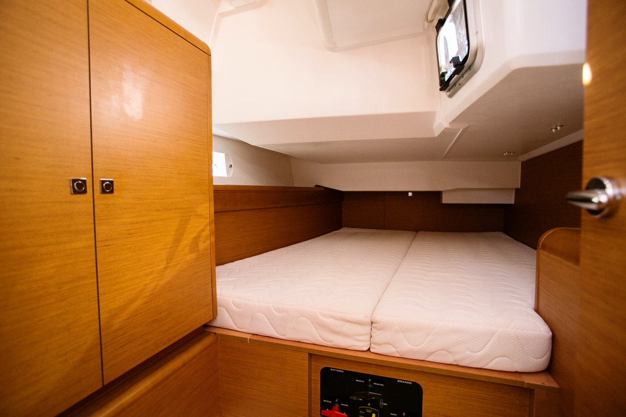Photo #12 - Sun Odyssey 449 (Alpha) in Atene - 34082
