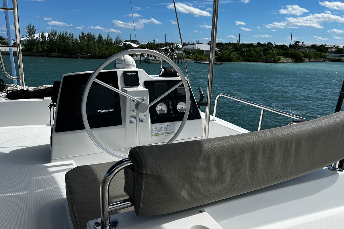 Photo #12 - Bali 4.8 - 5 cab. (Happy Day) in Marsh Harbour - 34120