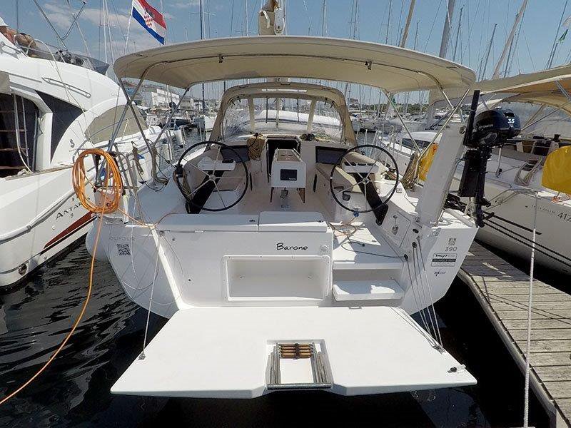 Photo #4 - Dufour 390 GL (Barone) in Sibenik - 34142