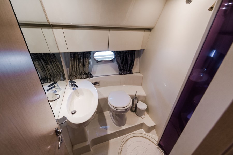 Photo #10 - Ferretti Yachts 460i (Bluebell) in Podstrana - 34163