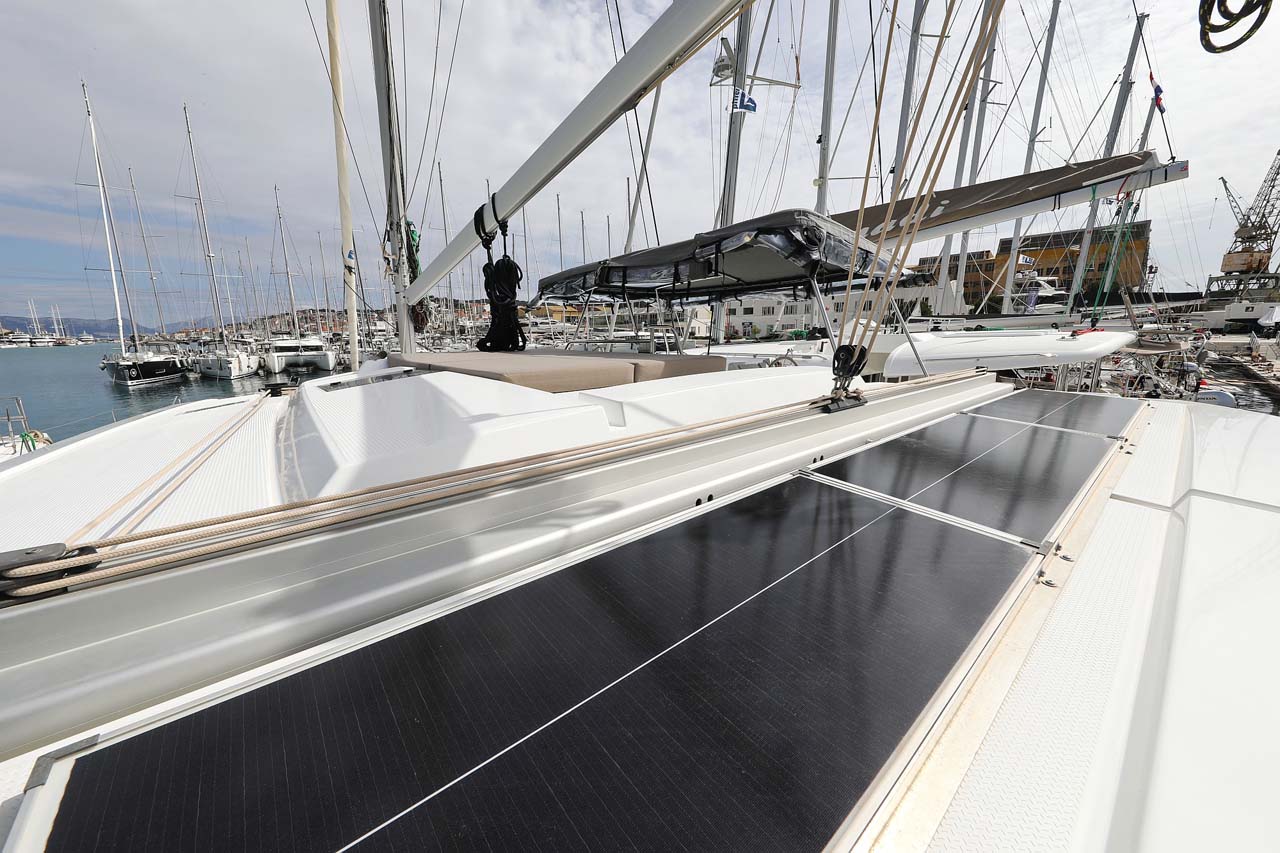 Photo #8 - Fountaine Pajot Astrea 42 - 4 + 2 cab. (La Mula) in Trogir - 34164