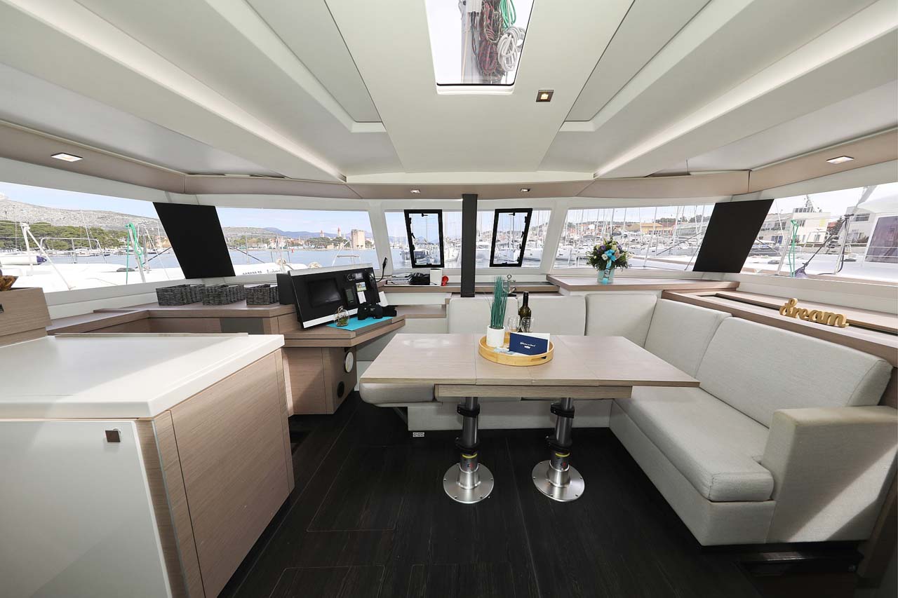 Photo #13 - Fountaine Pajot Astrea 42 - 4 + 2 cab. (La Mula) in Trogir - 34164