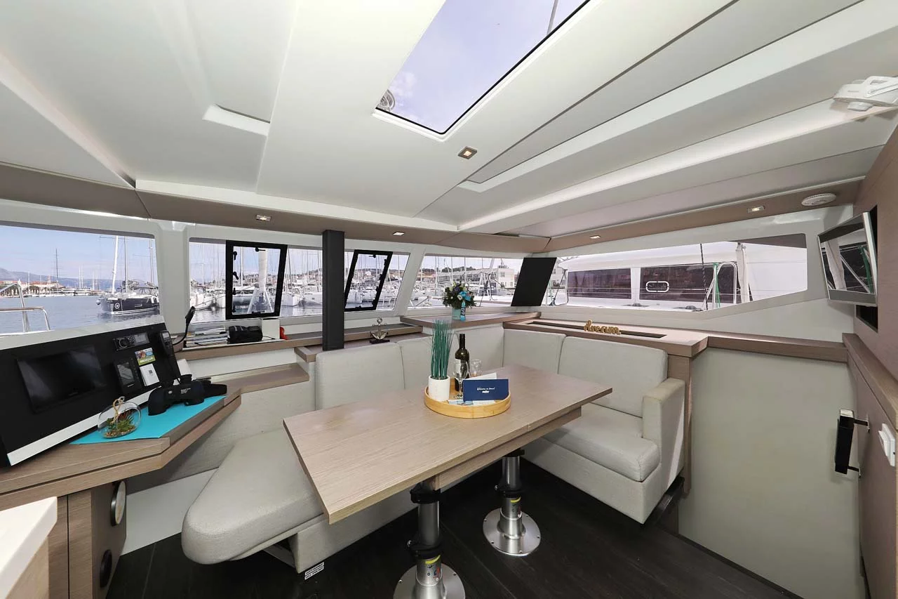 Fountaine Pajot Astrea 42 - 4 + 2 cab. (La Mula)  - 13