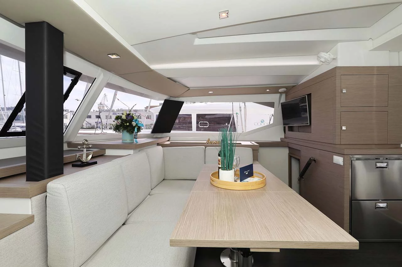 Fountaine Pajot Astrea 42 - 4 + 2 cab. (La Mula)  - 14