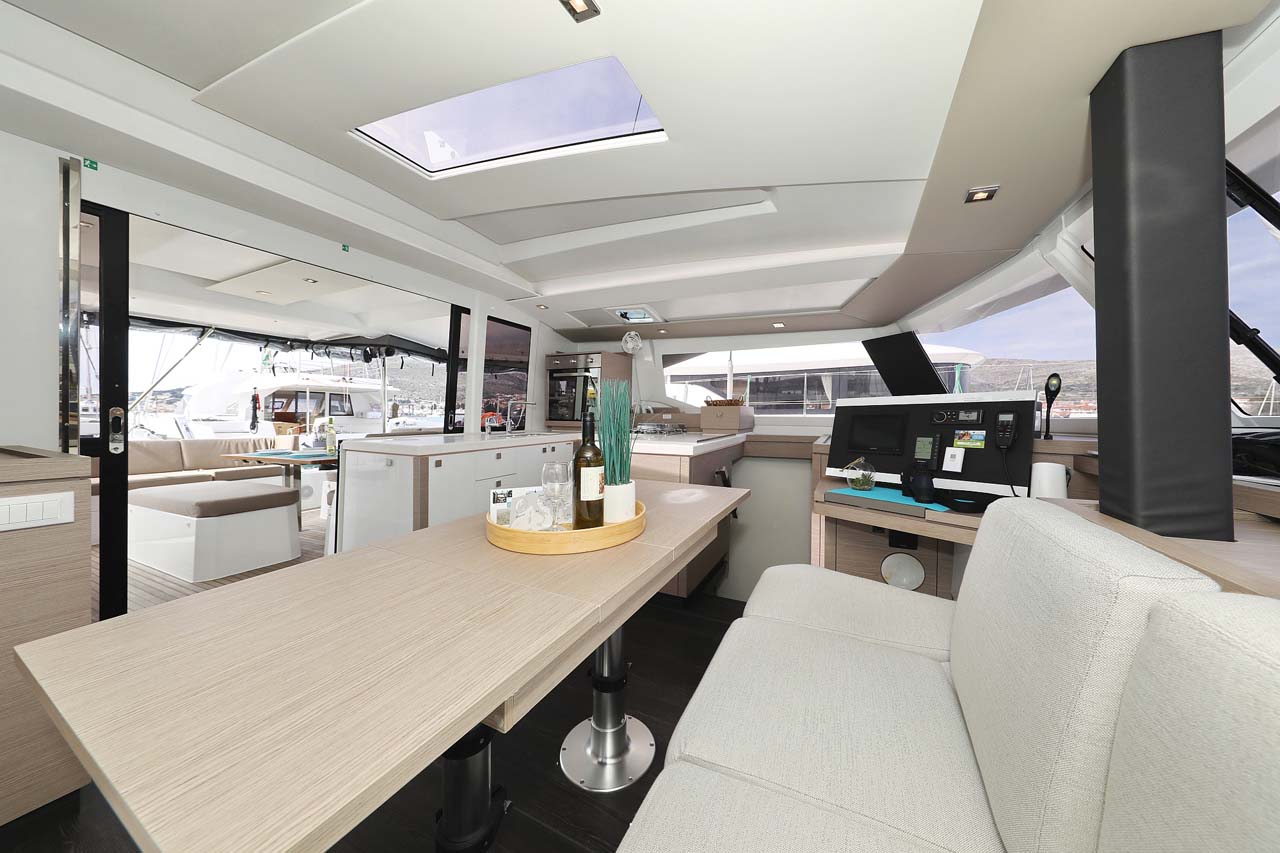 Photo #16 - Fountaine Pajot Astrea 42 - 4 + 2 cab. (La Mula) in Trogir - 34164
