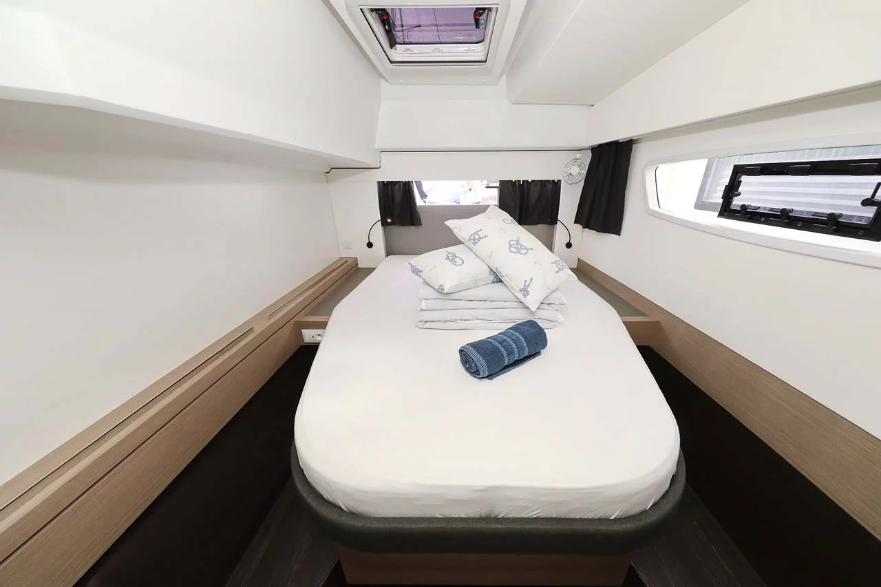 Fountaine Pajot Astrea 42 - 4 + 2 cab. (La Mula)  - 21