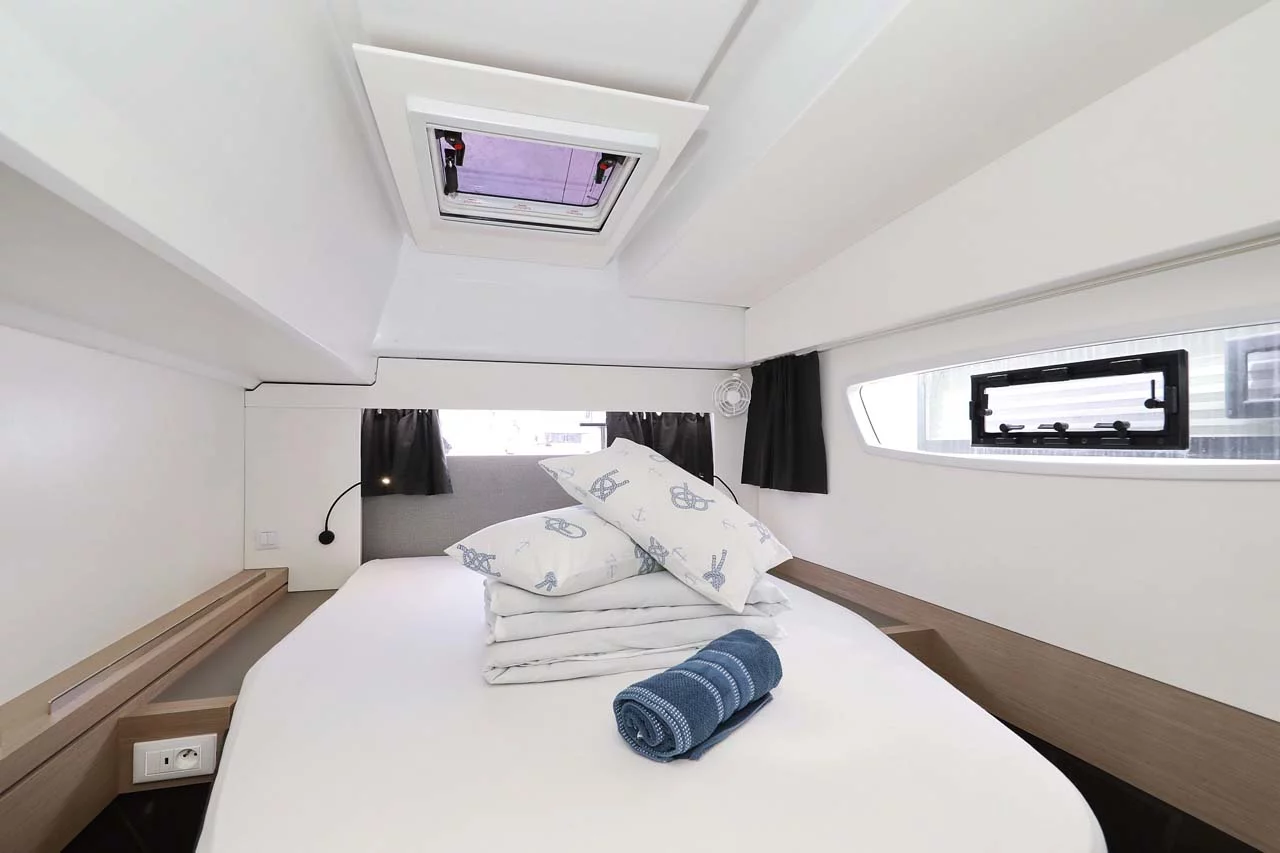 Fountaine Pajot Astrea 42 - 4 + 2 cab. (La Mula)  - 22