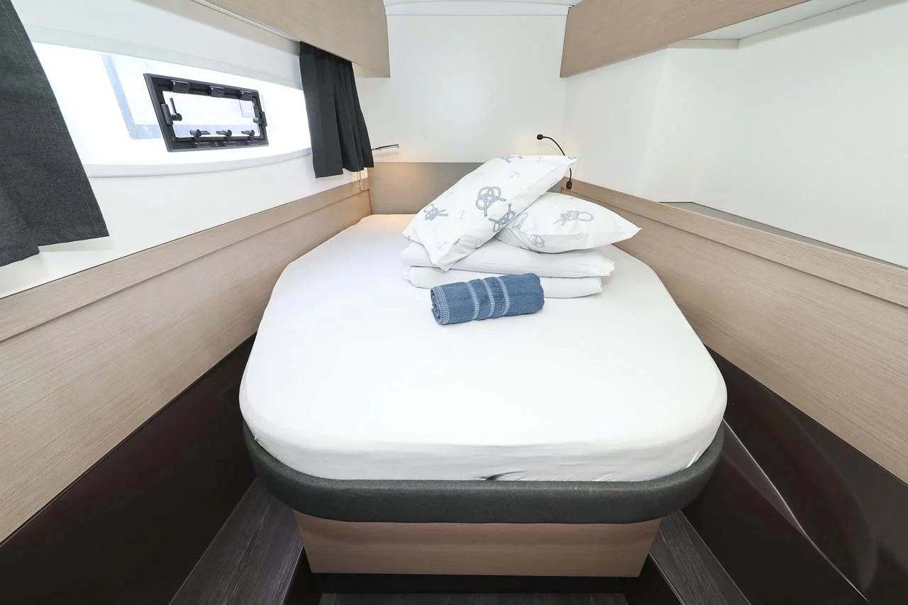 Fountaine Pajot Astrea 42 - 4 + 2 cab. (La Mula)  - 23