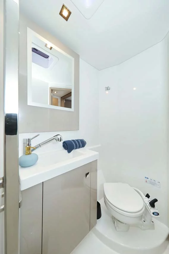 Fountaine Pajot Astrea 42 - 4 + 2 cab. (La Mula)  - 31