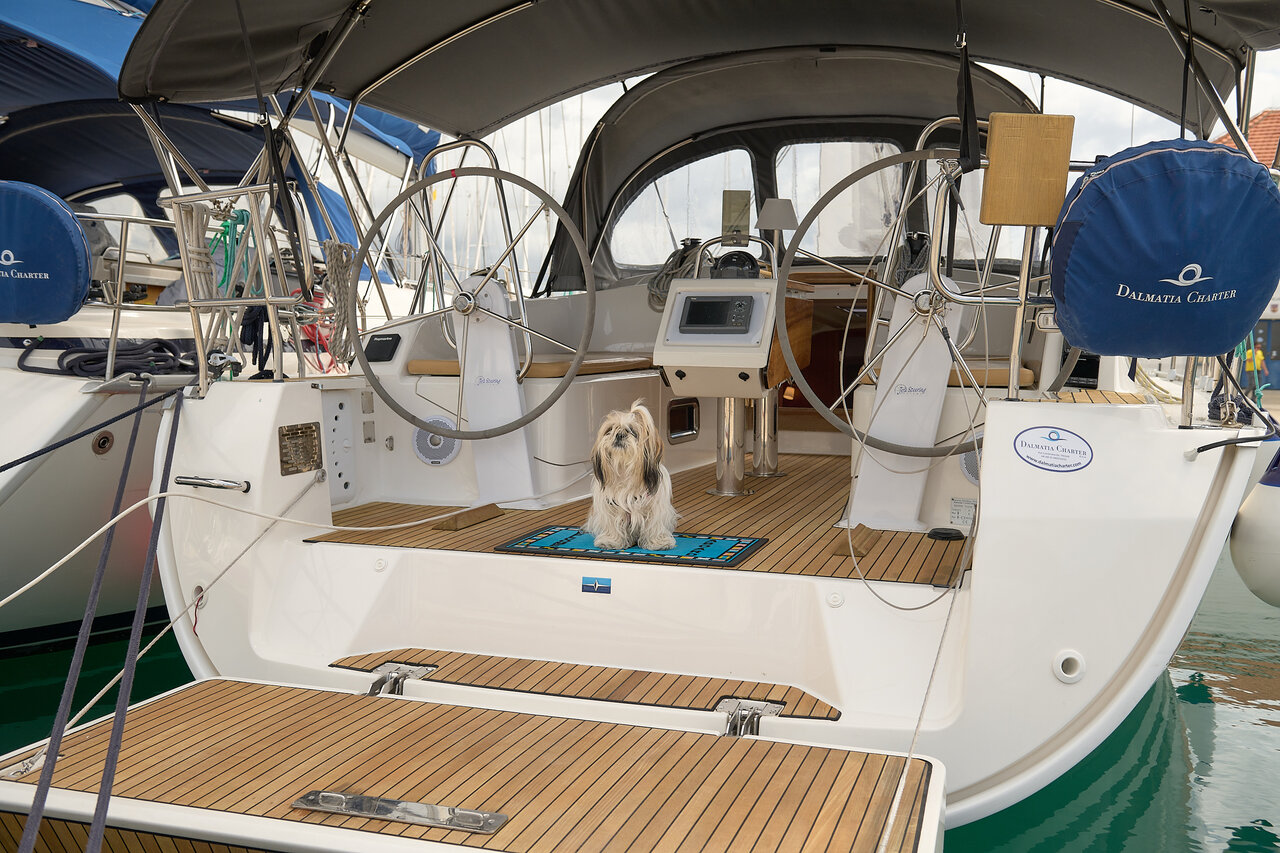 Photo #6 - Bavaria Cruiser 37 - 3 cab. (Toni) in Trogir - 34185