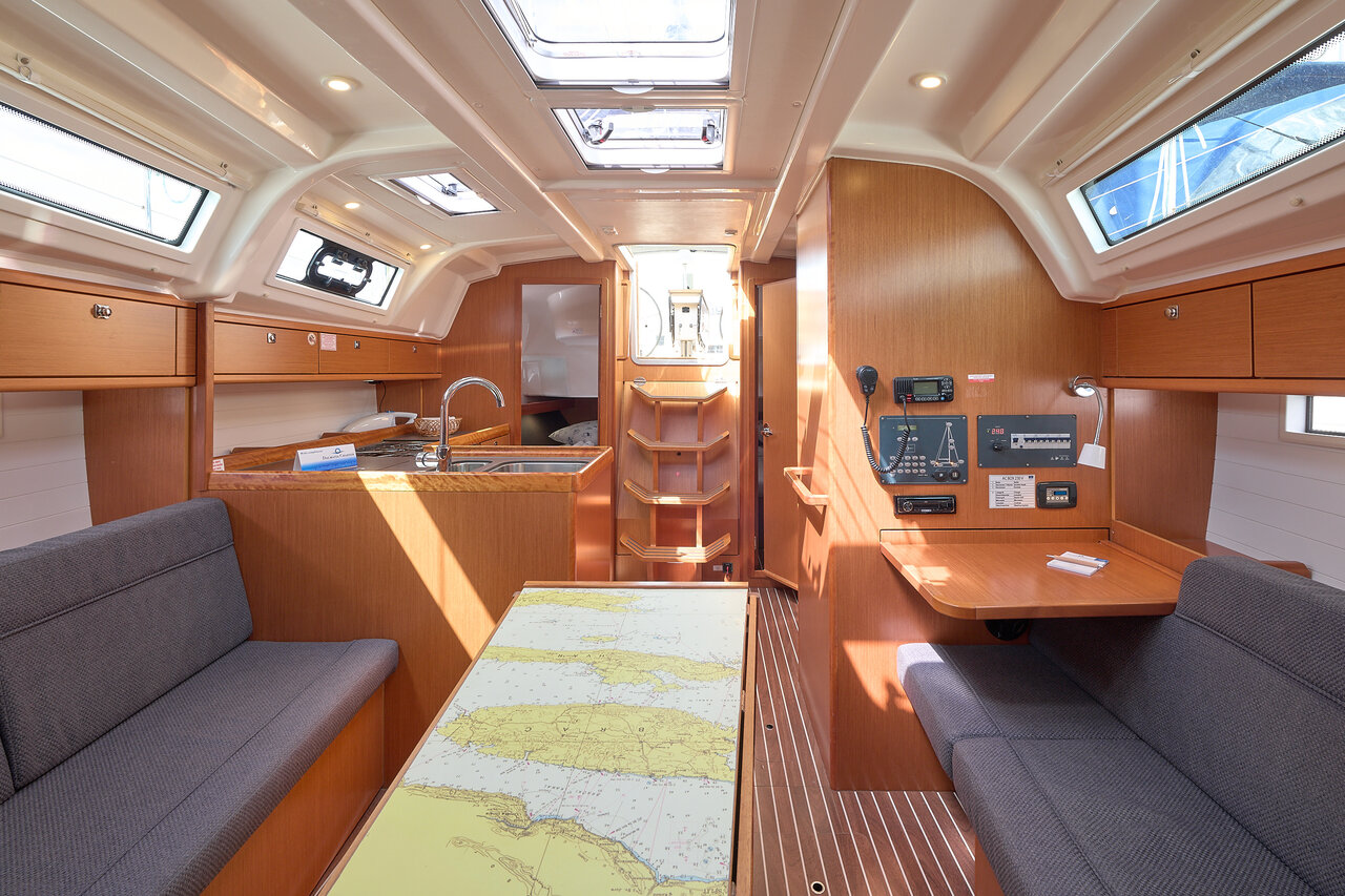 Photo #12 - Bavaria Cruiser 37 - 3 cab. (Toni) in Trogir - 34185