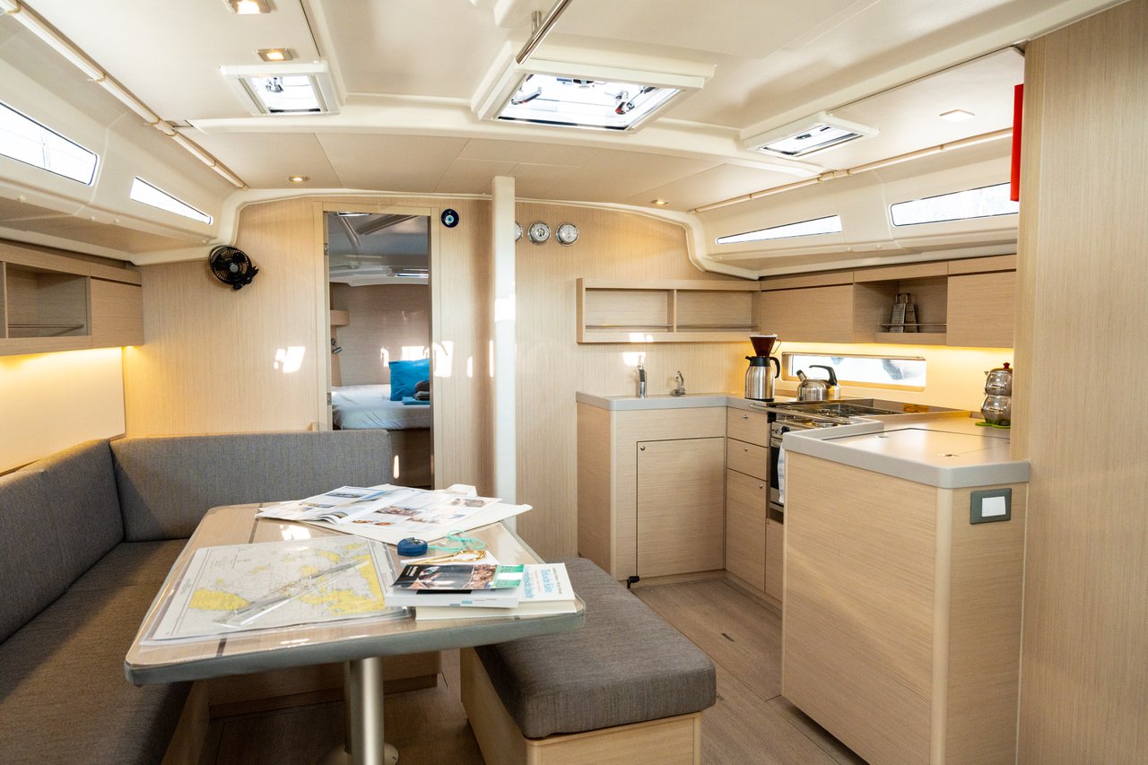 Photo #5 - Oceanis 40.1 - 3 cab. (Champagne) in Gocek - 34194