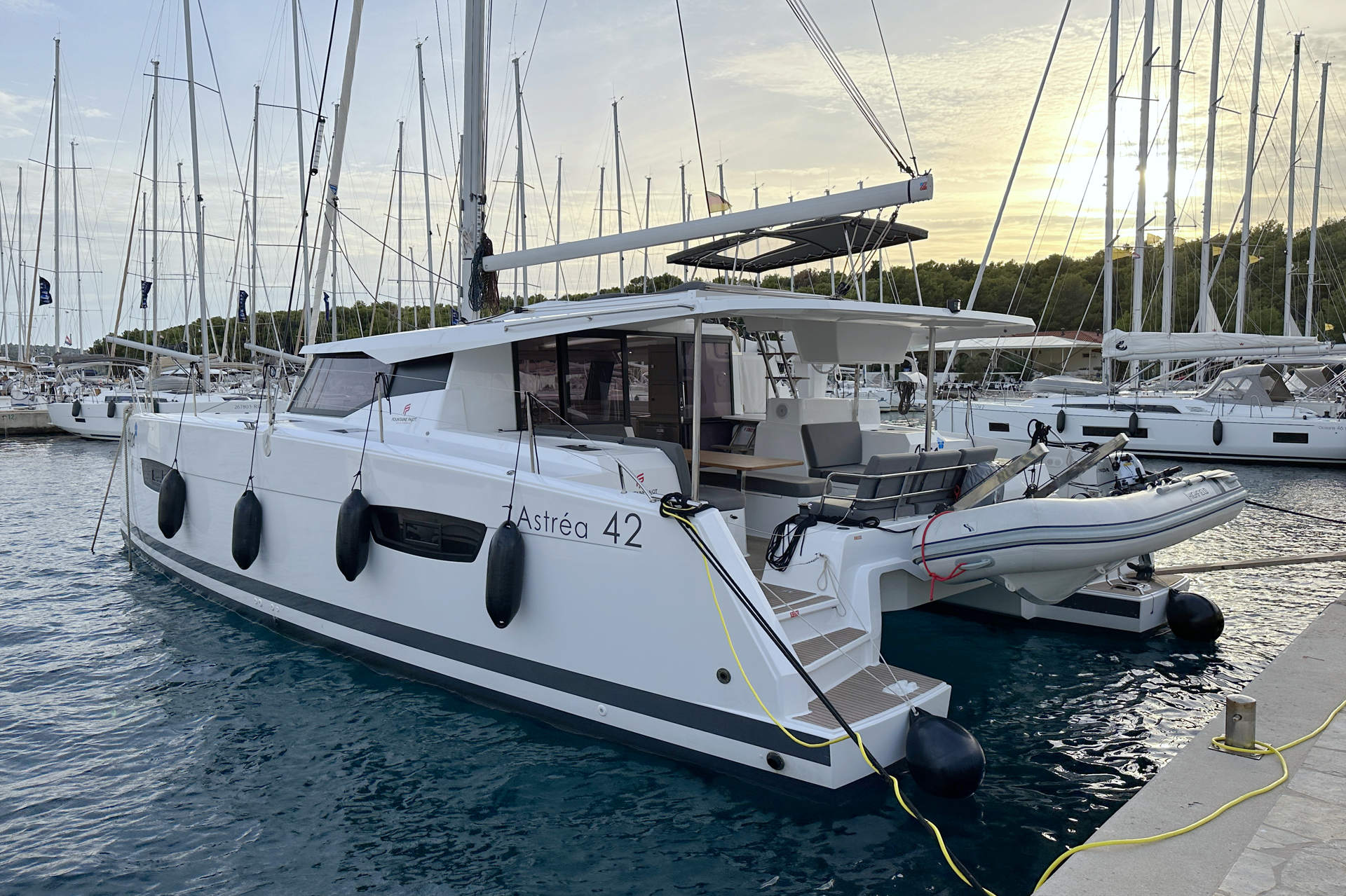 Photo #4 - Fountaine Pajot Astrea 42 (Arisa) en Rogoznica - 34211