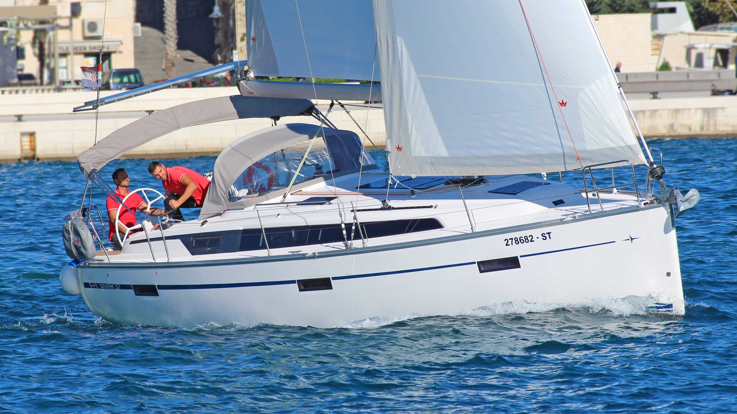 Photo #6 - Bavaria Cruiser 37 - 3 cab. (Evala) en Split - 34228