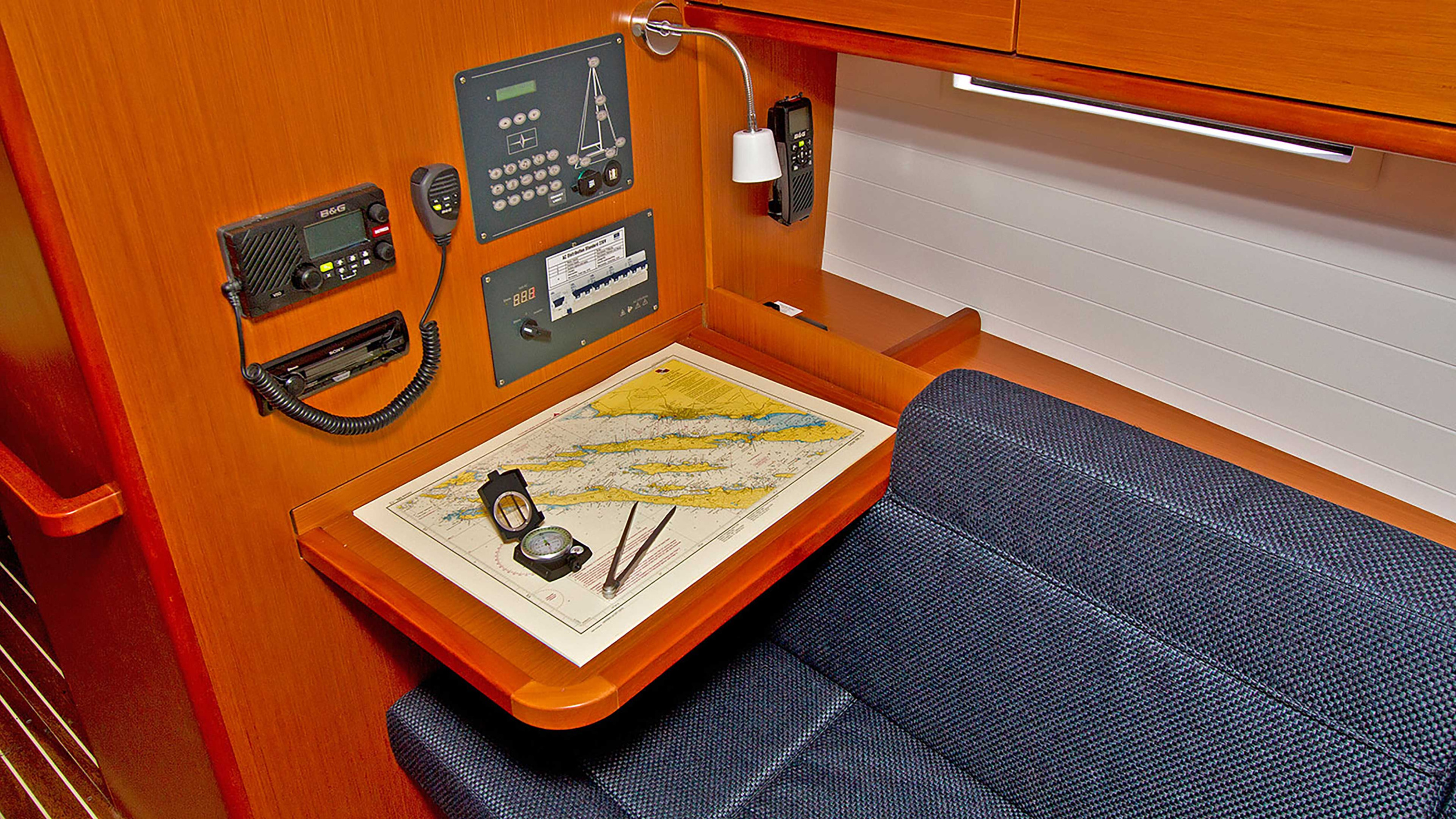 Photo #14 - Bavaria Cruiser 37 - 3 cab. (Evala) en Split - 34228
