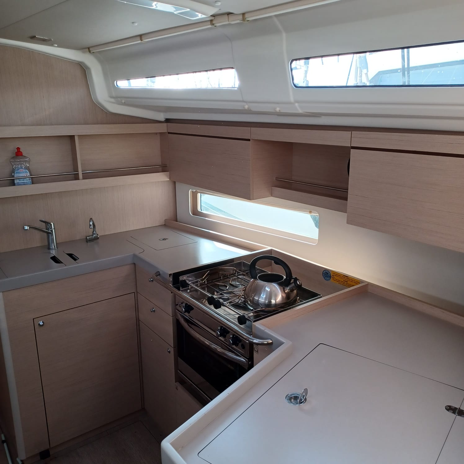 Photo #8 - Oceanis 40.1 - 3 cab. (Elisa) in Krk - 34230