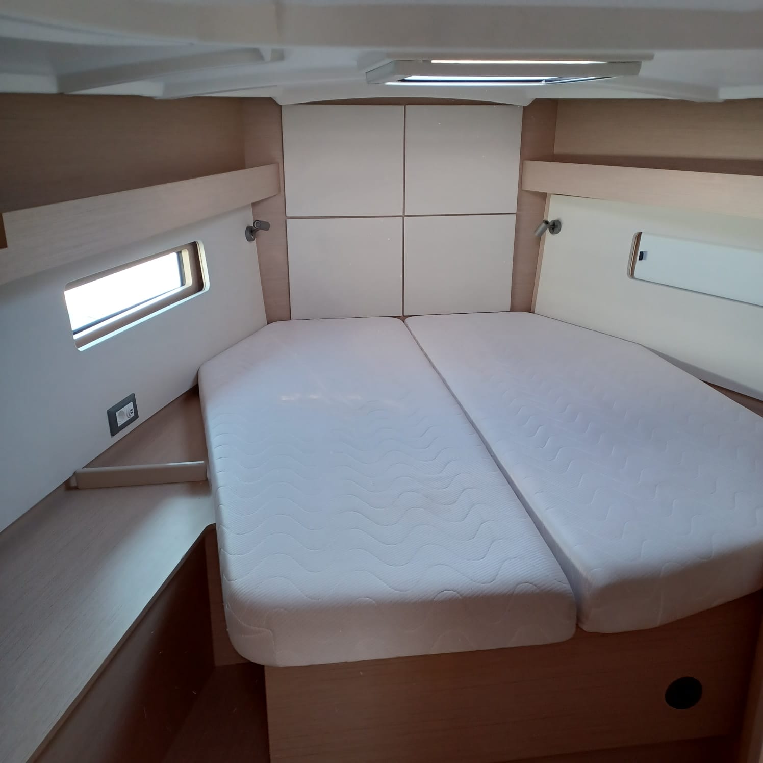 Photo #15 - Oceanis 40.1 - 3 cab. (Elisa) in Krk - 34230