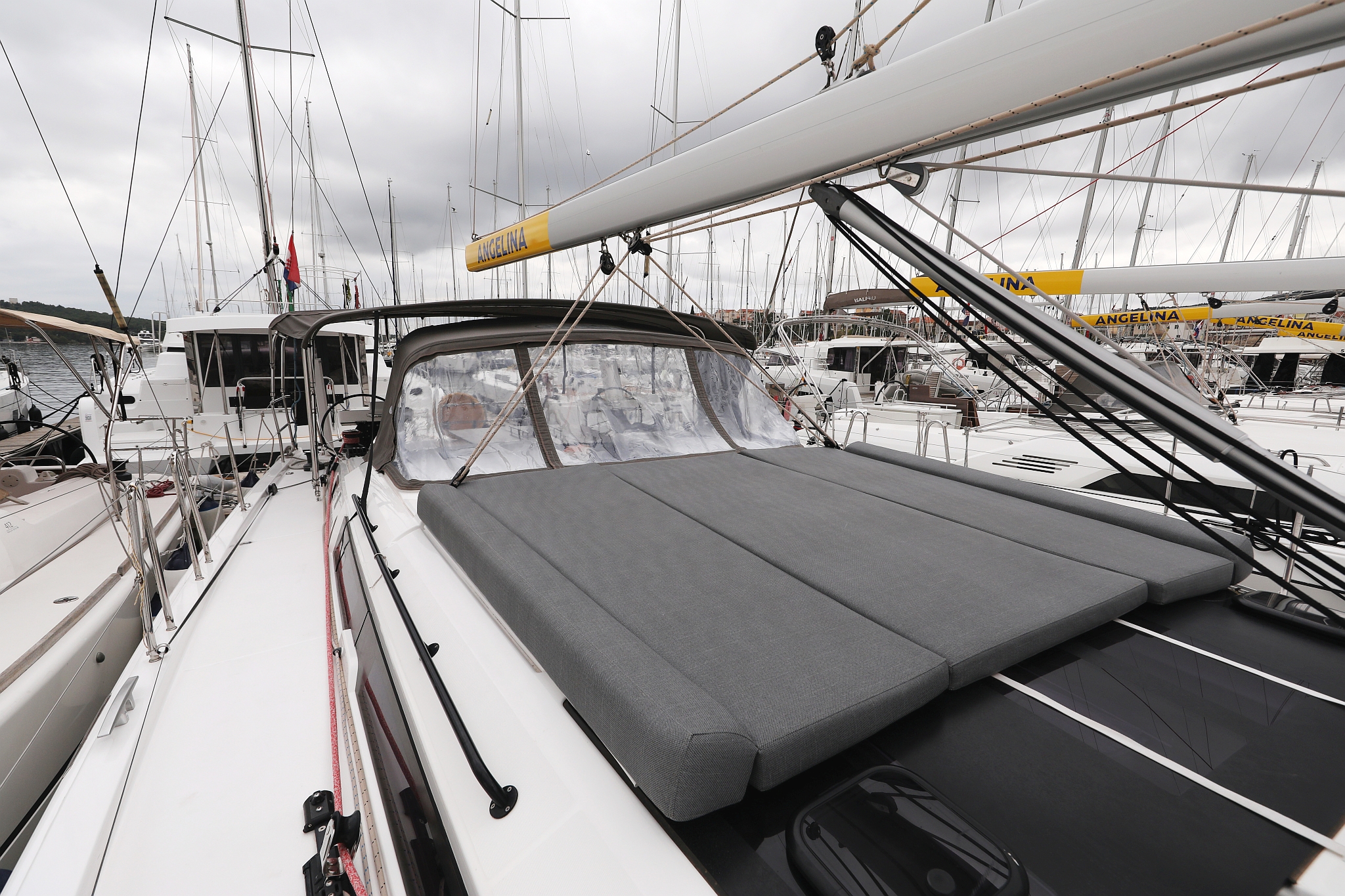 Photo #11 - Dufour 470 - 5 cab. (Shooting Star) en Sibenik - 34236