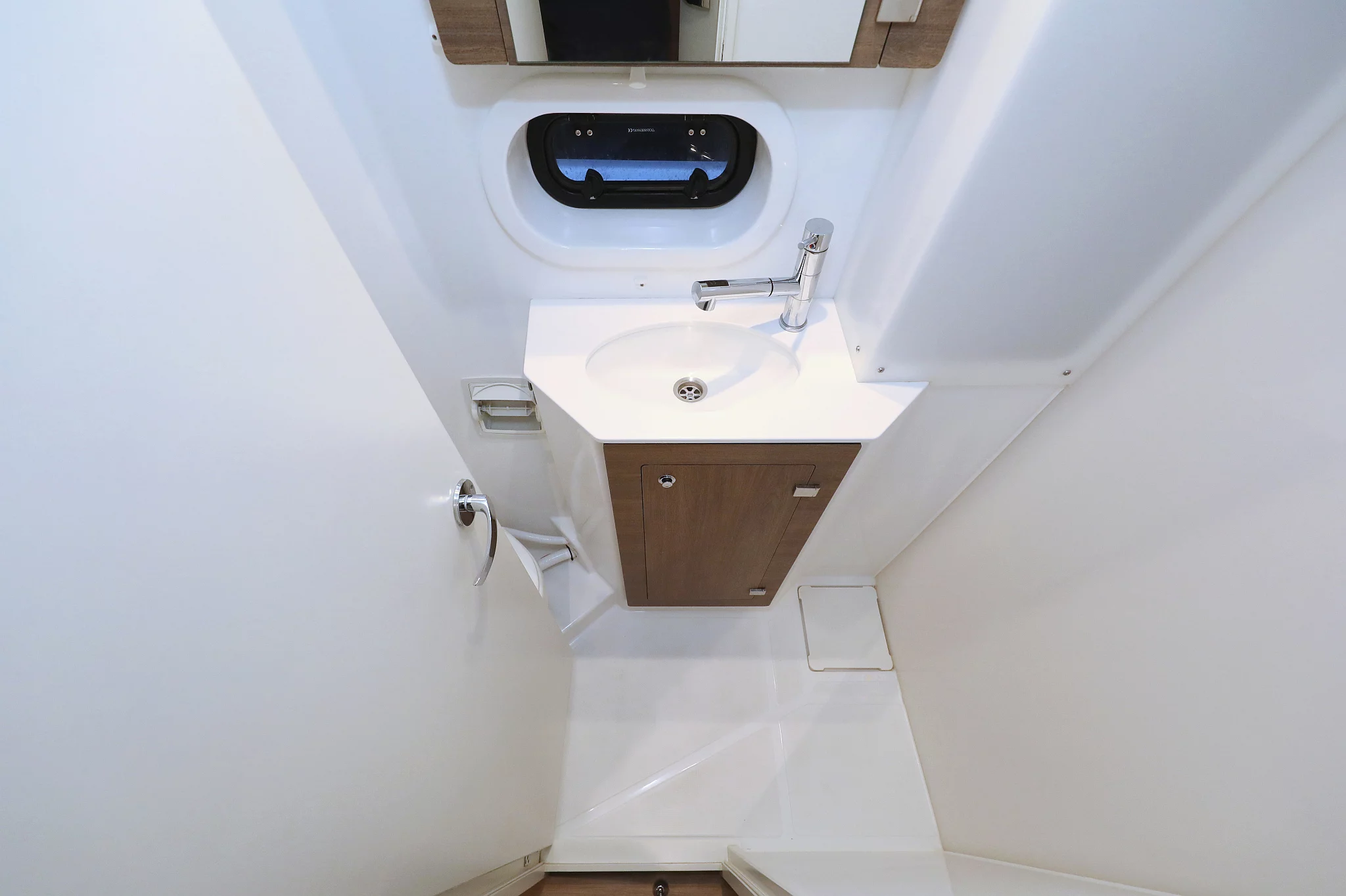 Bali 4.2 - 4 + 1 cab. (Air Space)  - 7