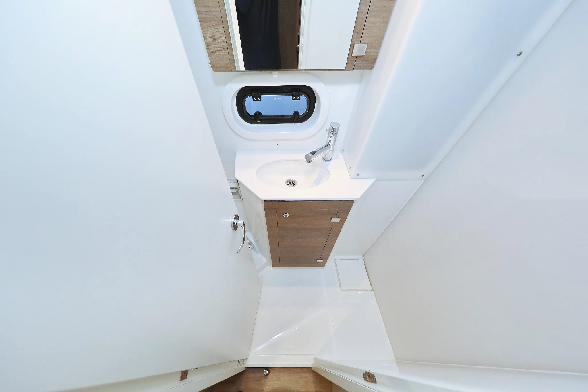 Bali 4.2 - 4 + 1 cab. (Air Space)  - 11