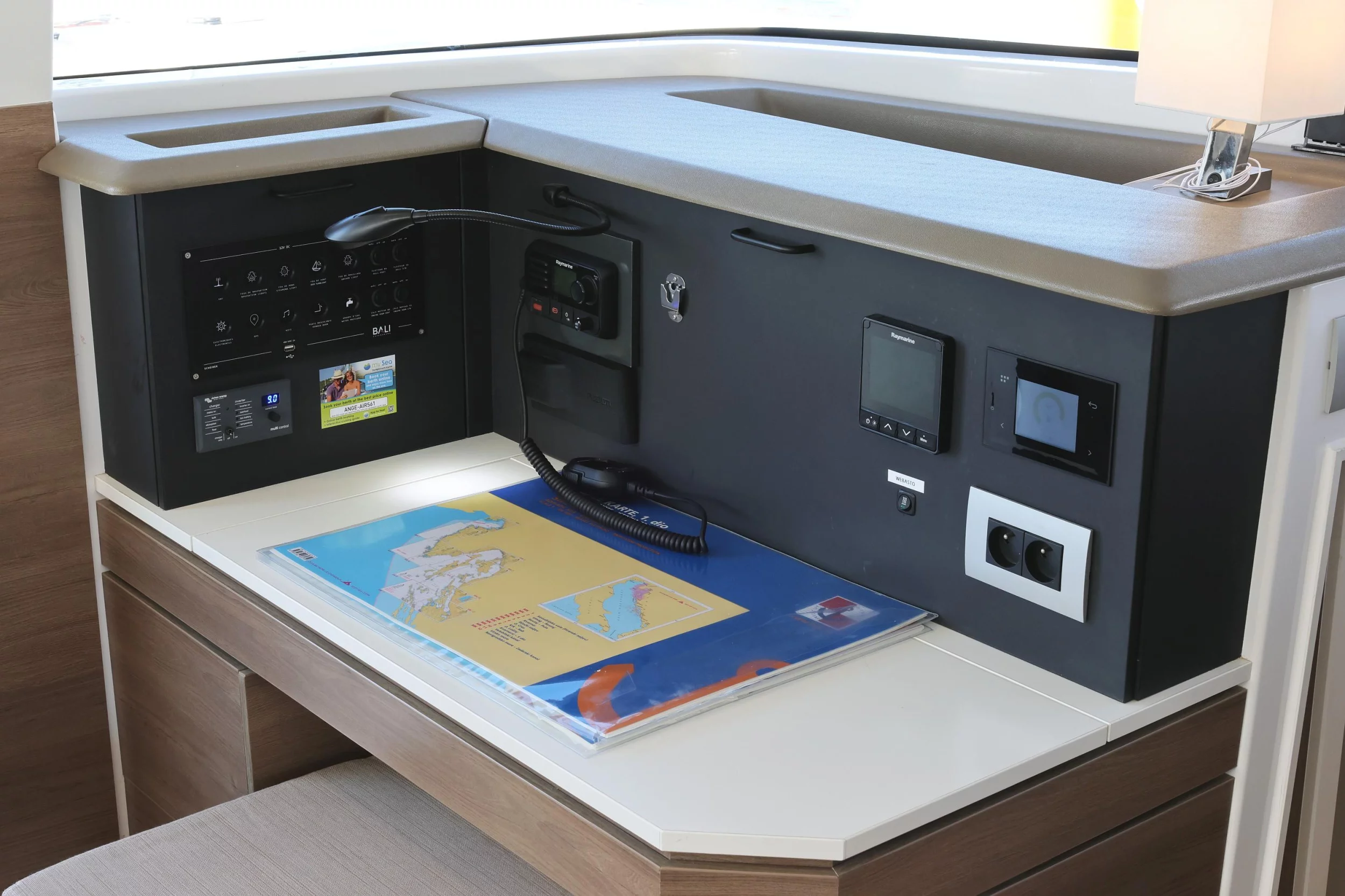 Bali 4.2 - 4 + 1 cab. (Air Space)  - 18