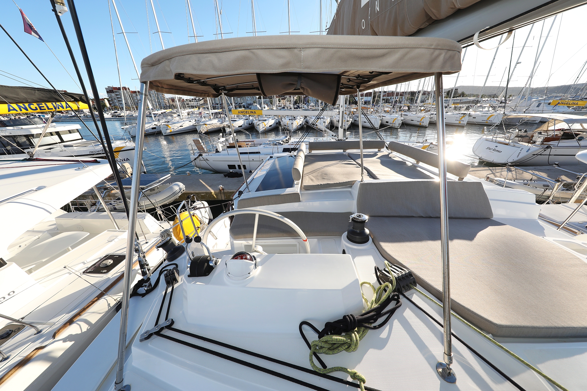 Photo #7 - Bali 4.2 - 4 + 1 cab. (Hubble) in Biograd - 34250