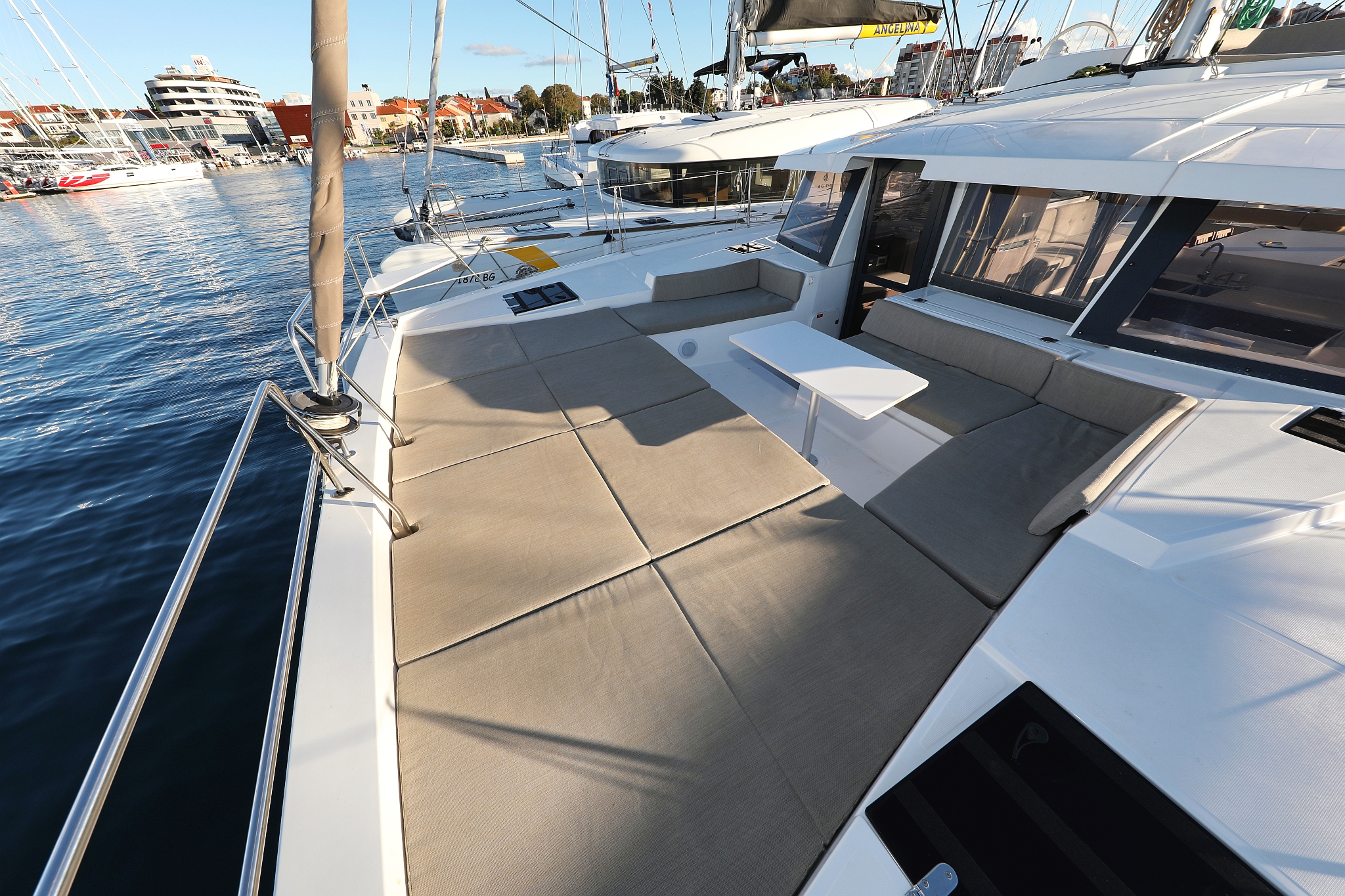 Photo #10 - Bali 4.2 - 4 + 1 cab. (Hubble) in Biograd - 34250
